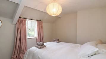 3 bedrooms, individually decorated, individually furnished, free WiFi