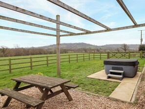 Outdoor dining - Daisy Cottage (Bridport)