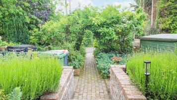 Cottage | Property grounds