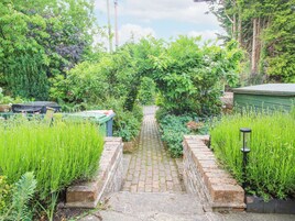 Cottage | Property grounds