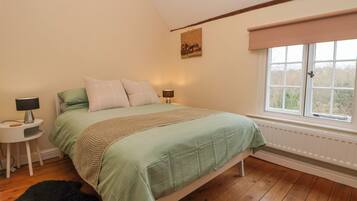 1 bedroom, individually decorated, individually furnished, free WiFi