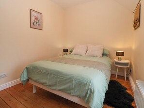 1 bedroom, individually decorated, individually furnished, free WiFi - Medlar Cottage (Telford)