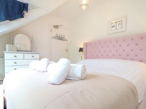4 chambres, décor unique, ameublement unique, accès au Wi-Fi (inclus)