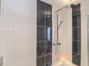Shower - Bay View (Redruth)