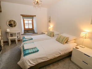 4 bedrooms, individually decorated, individually furnished, free WiFi