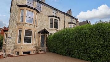 คอทเทจ | บริเวณภายนอก