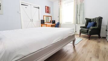 1 bedroom, individually decorated, individually furnished, free WiFi