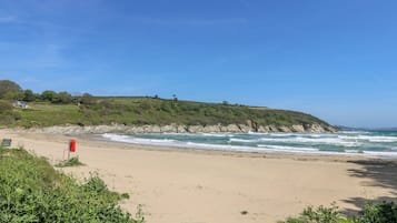 鄰近海灘