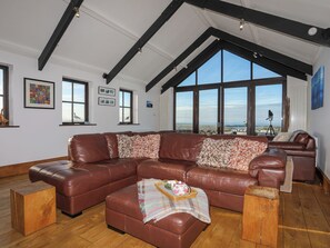 Living area - Tai Ffolt (Pwllheli)