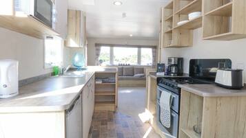 Oppvaskmaskin og kjøkkenutstyr