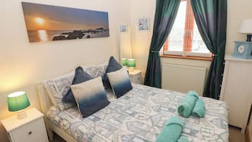 2 bedrooms, individually decorated, individually furnished, free WiFi