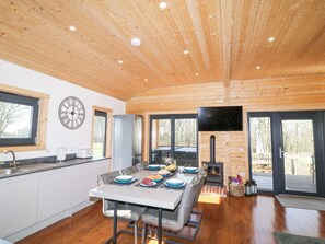 Dining - Alpaca Lodge (Grantham)
