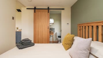 1 chambre, décoration personnalisée, ameublement personnalisé