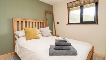 1 Schlafzimmer, individuell dekoriert, individuell eingerichtet