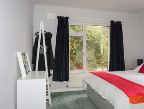 3 Schlafzimmer, individuell dekoriert, individuell eingerichtet