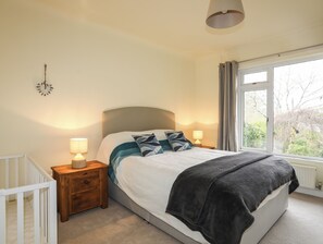 3 habitaciones, decoración personalizada y muebles diferentes 