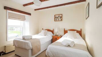 3 habitaciones, decoración personalizada y muebles diferentes