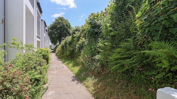 Cottage | Property grounds