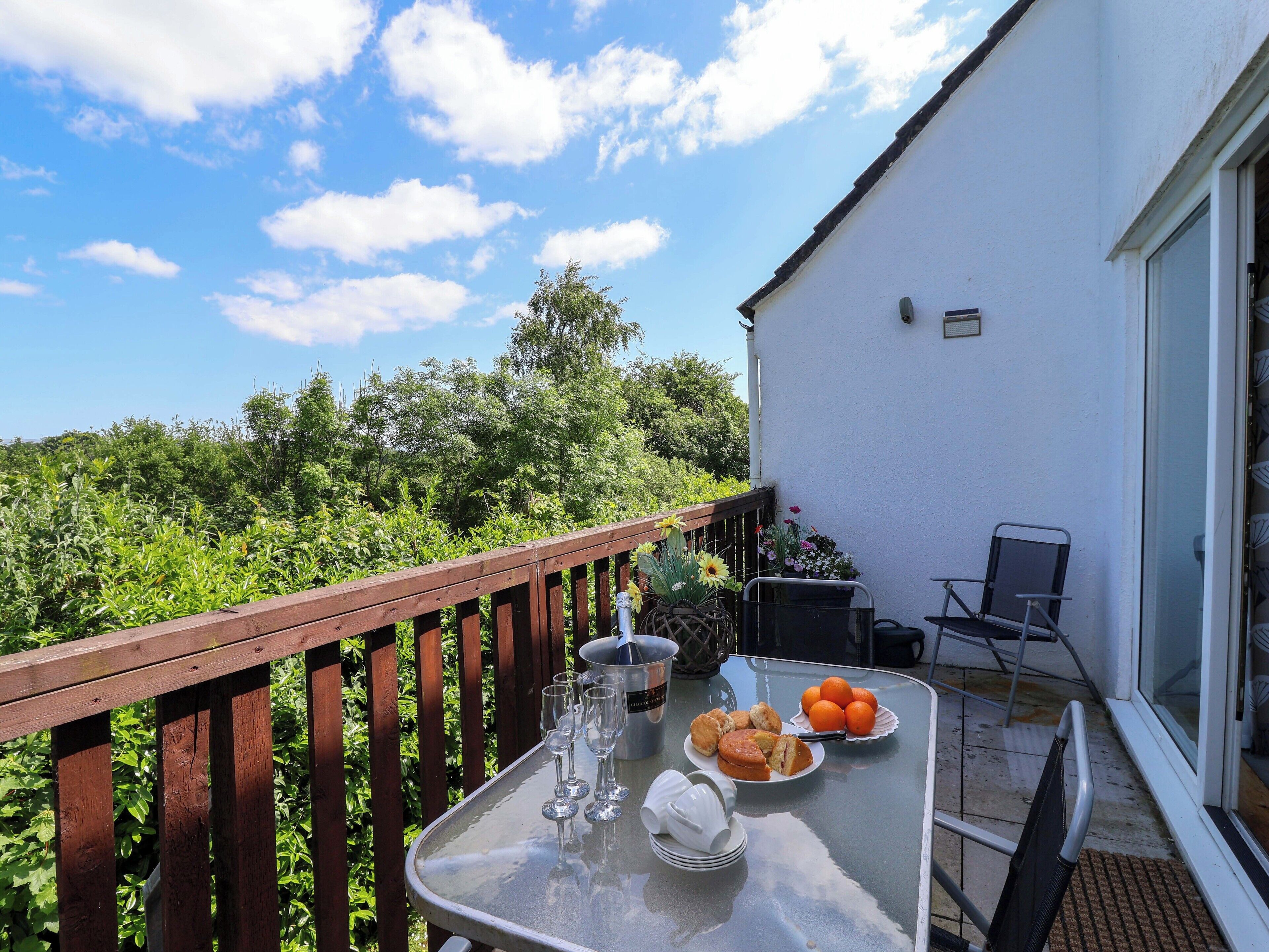 Cottage | Outdoor dining