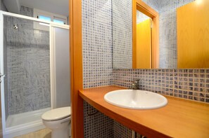 Classic-Apartment, 4 Schlafzimmer | Badezimmer