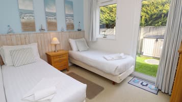 2 dormitoris, decoració individual i mobiliari individual