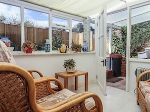Interior - Badger's Den (Budleigh Salterton)