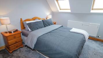 4 Schlafzimmer, individuell dekoriert, individuell eingerichtet