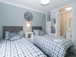 1 bedroom, individually decorated, individually furnished, free WiFi