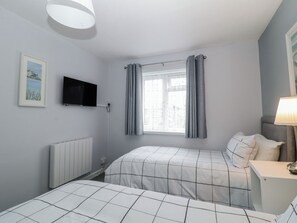 2 habitaciones, decoración personalizada y muebles diferentes