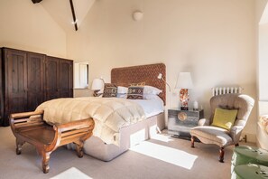 4 bedrooms, individually decorated, individually furnished, free WiFi - Bank Barn, Wreay (Penrith)