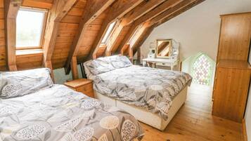 3 kamar tidur dan didekorasi berbeda-beda