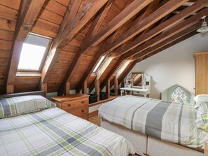 3 bedrooms, individually decorated, individually furnished