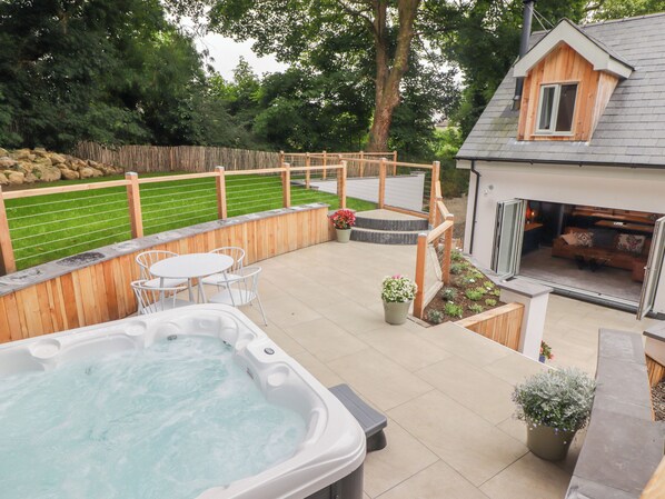 Terrace/patio - The Grove (Haverfordwest)