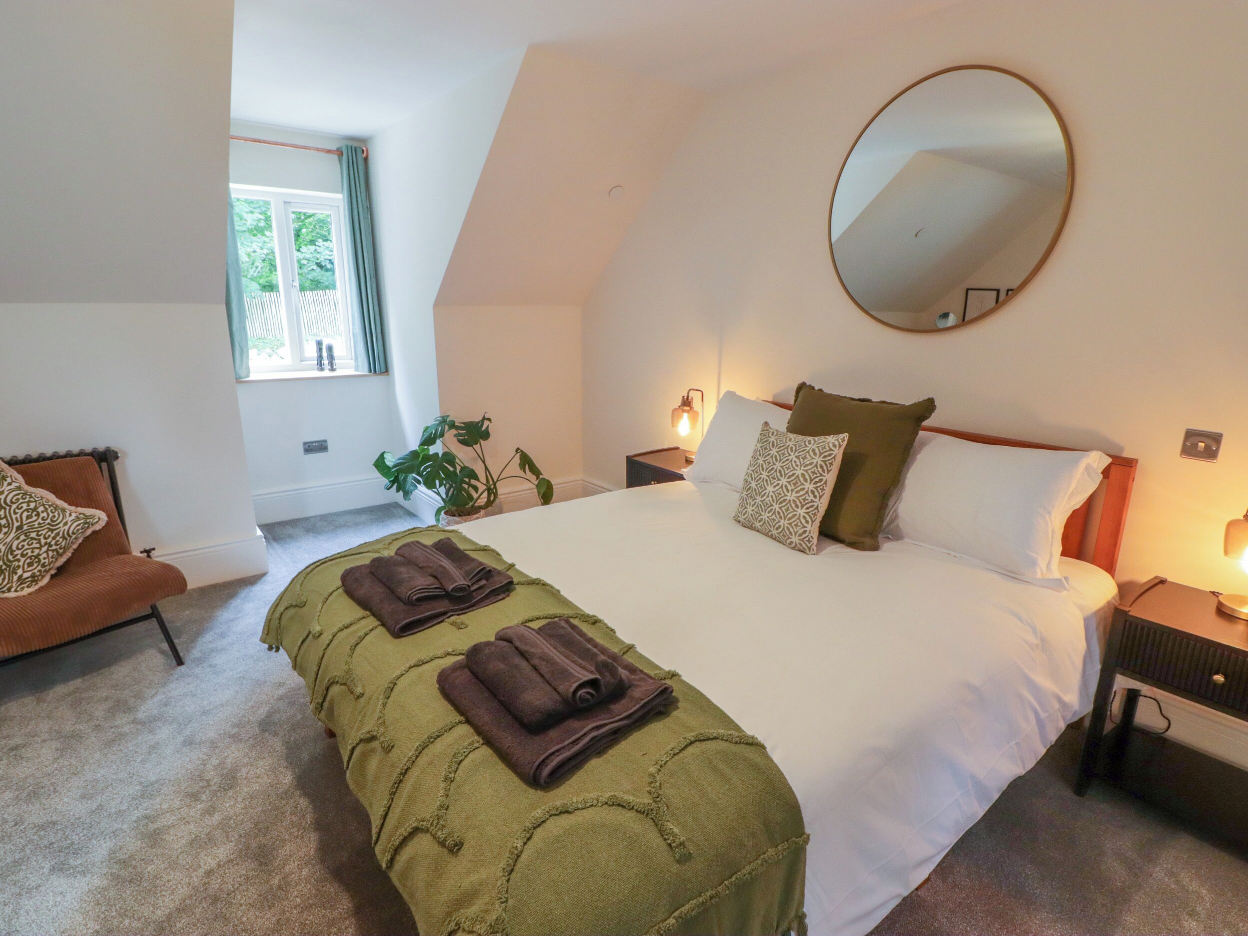 3 bedrooms, individually decorated, individually furnished, free WiFi