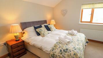 3 bedrooms, individually decorated, individually furnished, free WiFi