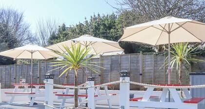 Flat 4, Big Tree Holiday Flats