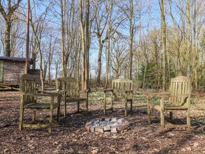 Property grounds - Woodlands Retreat Shepherd's Hut (Woodbridge)