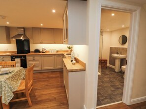 Oppvaskmaskin og kjøkkenutstyr