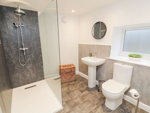 Shower - 1 Brookside (Appleby-in-Westmorland)