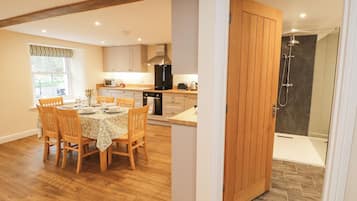 Diskmaskin och grytor/köksredskap