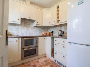 洗碗機、鍋具/餐盤/廚房用品