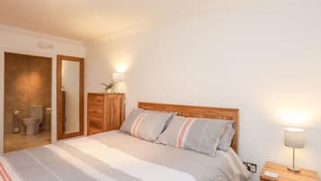 2 bedrooms, individually decorated, individually furnished, free WiFi