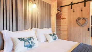 Cottage | 1 bedroom, individually decorated, individually furnished, free WiFi