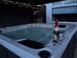 Ferienhaus | Außen-Whirlpool