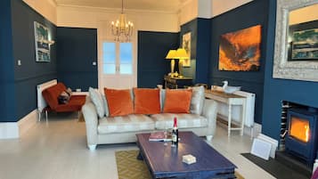 Cottage | Woonruimte | Een open haard