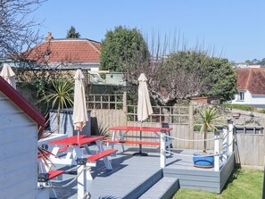Outdoor dining - Flat 1, Big Tree Holiday Flats (Paignton)