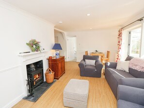 บริเวณนั่งเล่น