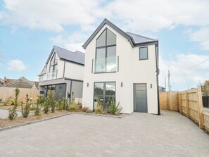 Exterior - 49 Ramley Road (Lymington)