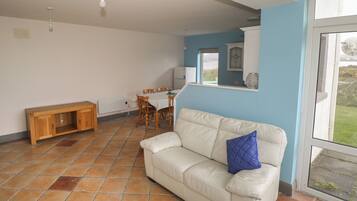 Cottage | Living area