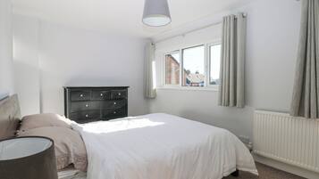 2 bedrooms, individually decorated, individually furnished, free WiFi